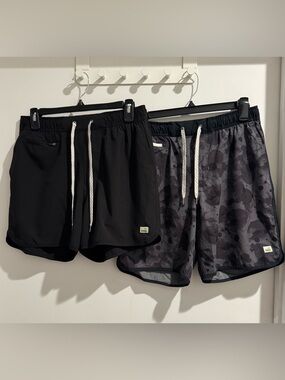Vuori Banks Shorts Lot x2 Black 5” Camo 7” Inseam Gym Fitness Mens Size Medium